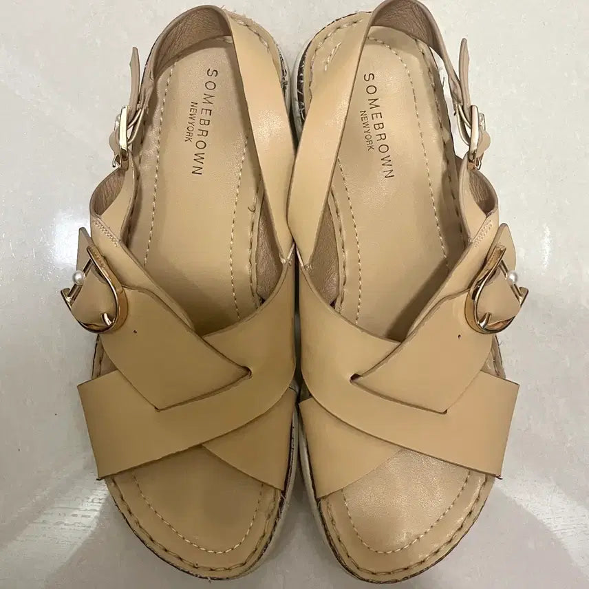 [SOLD OUT] 어썸브라운 샌들 235