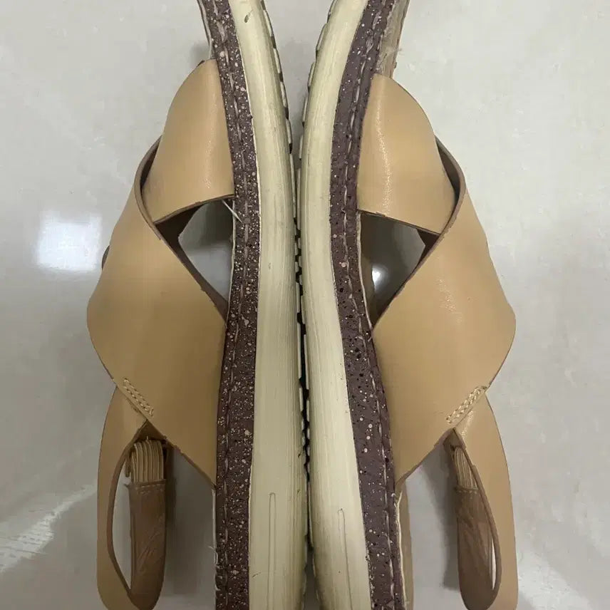 [SOLD OUT] 어썸브라운 샌들 235