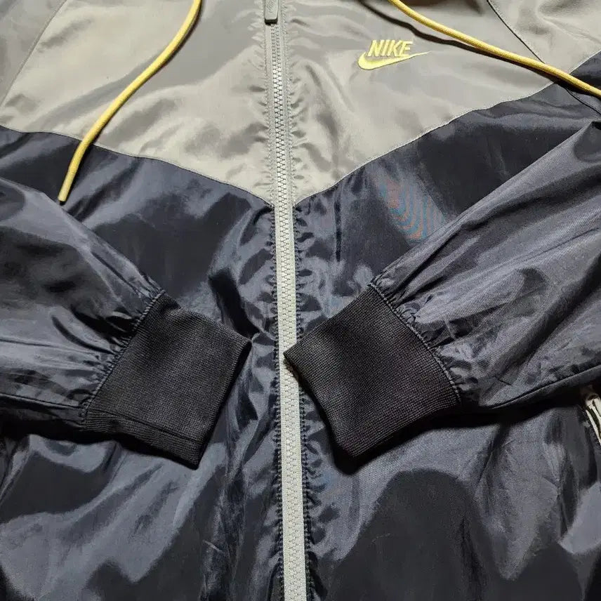 [SOLD OUT] 나이키윈드러너