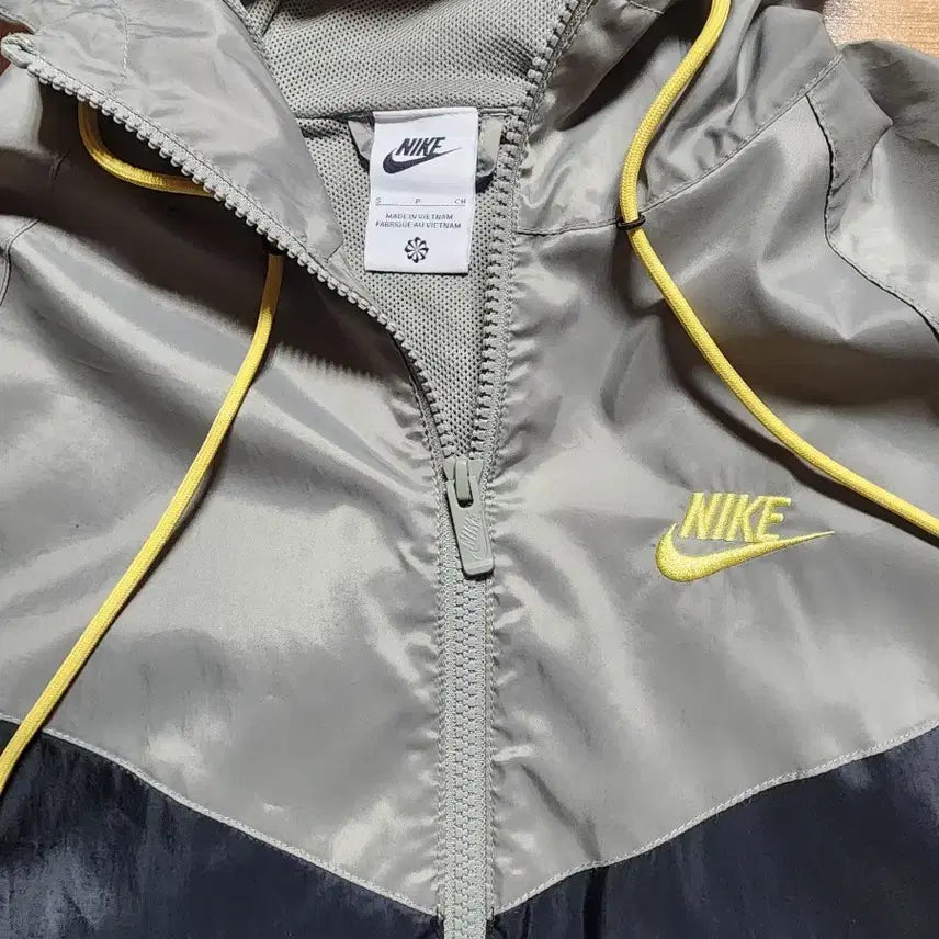 [SOLD OUT] 나이키윈드러너