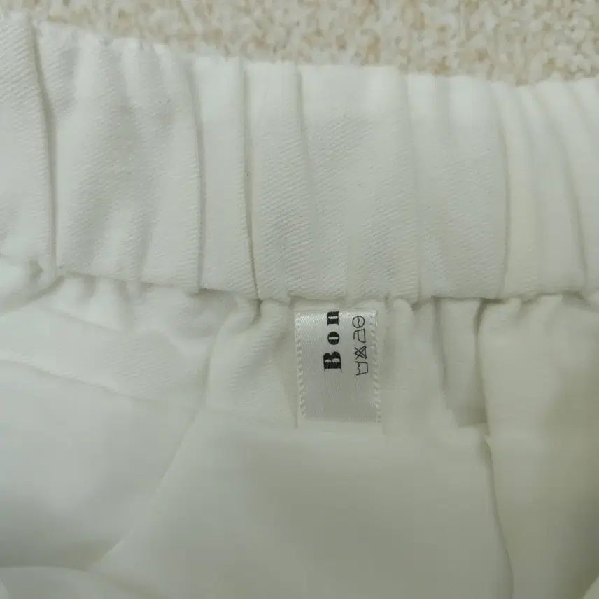 [SOLD OUT] (F)bongbly 여성 뒷밴딩 플레어 코튼 스커트 W2938