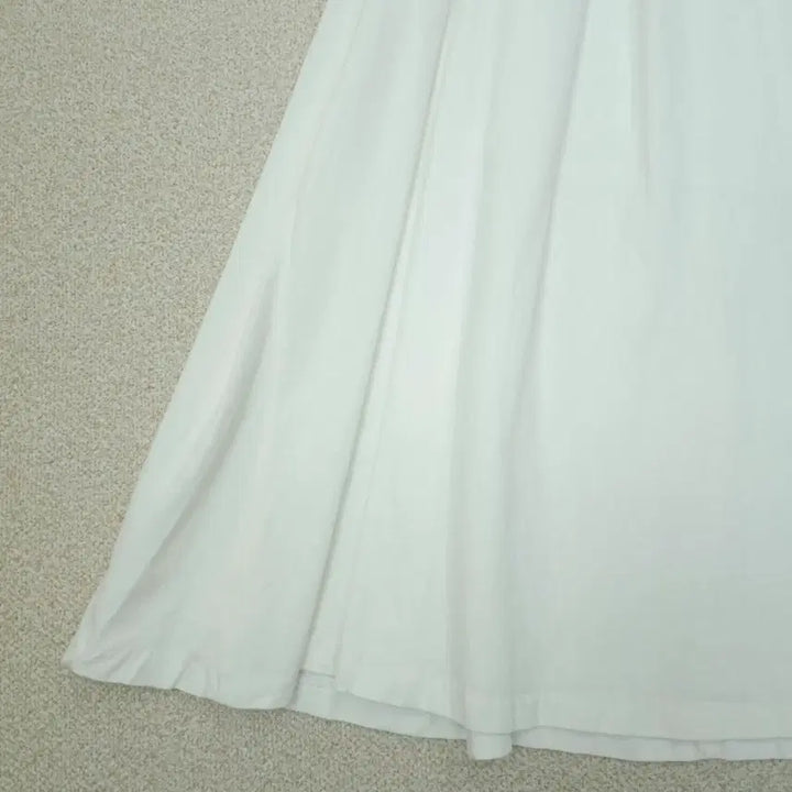 [SOLD OUT] (F)bongbly 여성 뒷밴딩 플레어 코튼 스커트 W2938