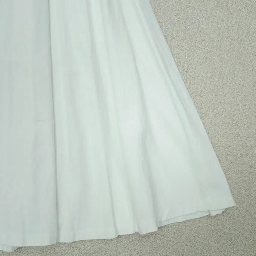 [SOLD OUT] (F)bongbly 여성 뒷밴딩 플레어 코튼 스커트 W2938