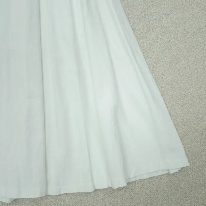 [SOLD OUT] (F)bongbly 여성 뒷밴딩 플레어 코튼 스커트 W2938