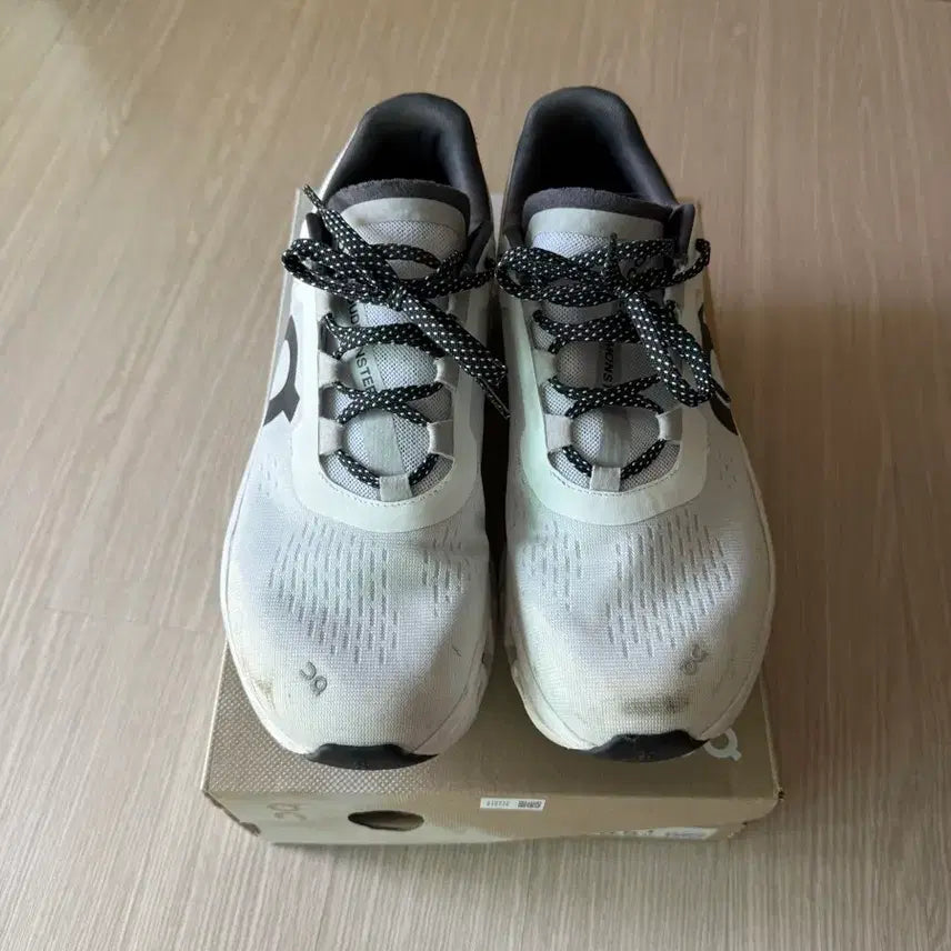 [SOLD OUT] [270] 온 러닝 클라우드몬스터 올 화이트