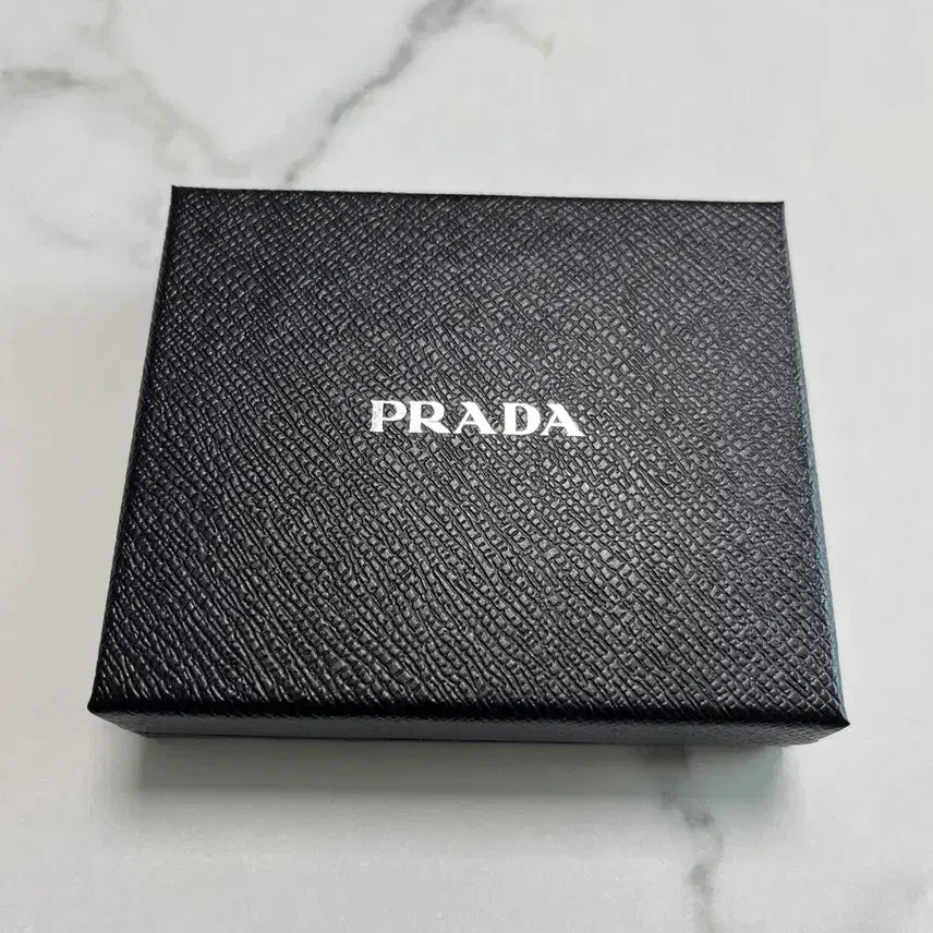 [BUNJANG] Prada Card Wallet (New) / 프라다 카드지갑(새상품) 판매