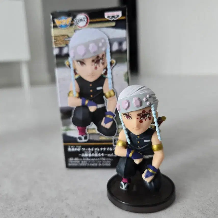 [BUNJANG] Demon Slayer Tengen Uzui World Collectable Figure / 귀멸의칼날 월콜 피규어 우즈이 텐겐