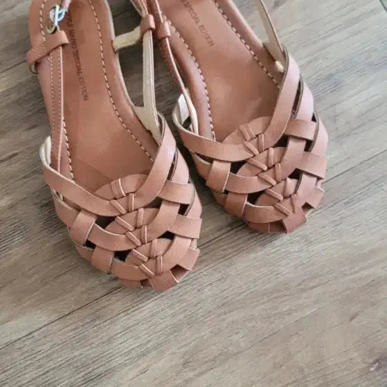 [BUNJANG] 예쁜여름샌들.다이나핏.나이키등등 다예뻐요 / 예쁜여름샌들.다이나핏.나이키등등 다예뻐요 ㅡ마지막가격내림요