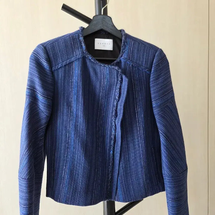 [SOLD OUT] 산드로 블루 트위드 크롭 자켓 36사이즈