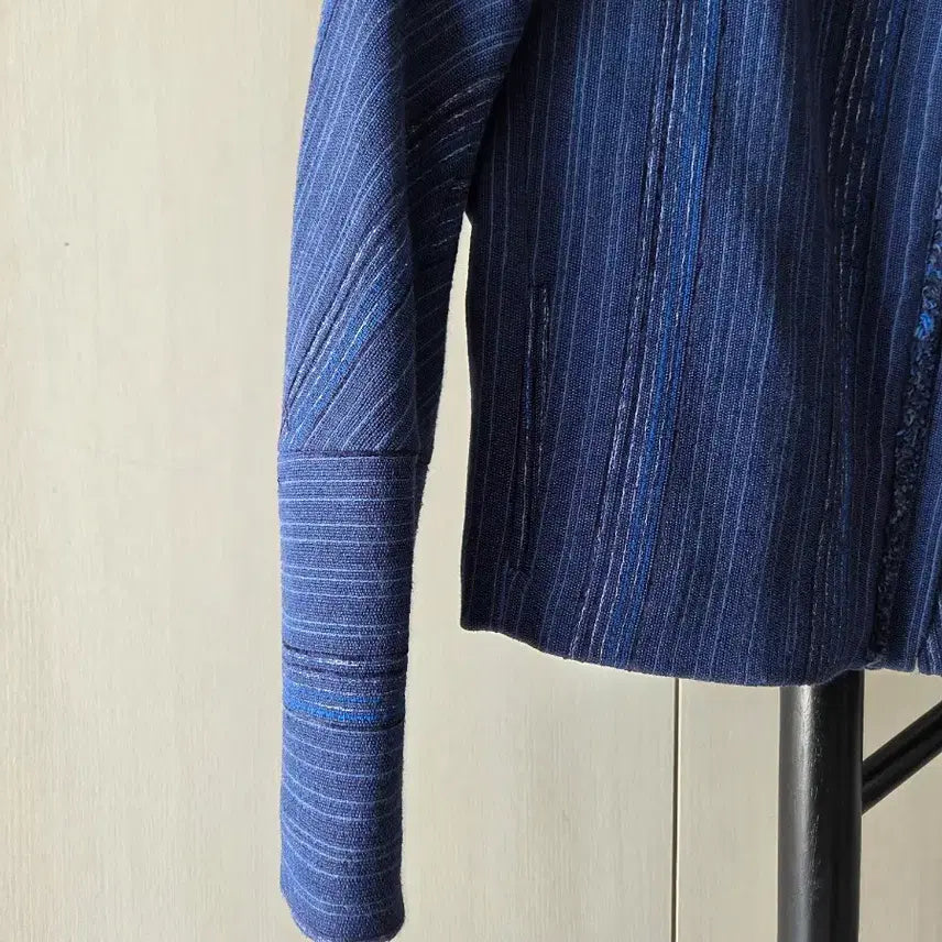 [SOLD OUT] 산드로 블루 트위드 크롭 자켓 36사이즈