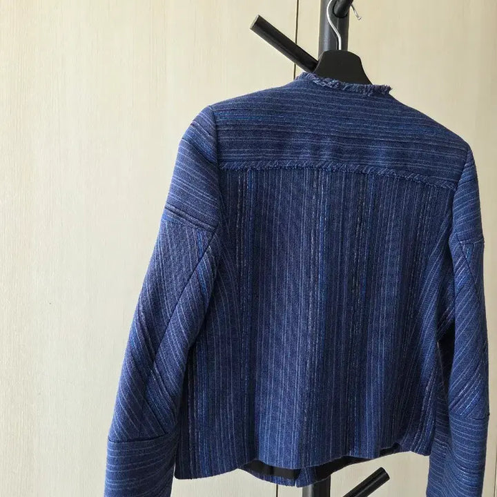 [SOLD OUT] 산드로 블루 트위드 크롭 자켓 36사이즈