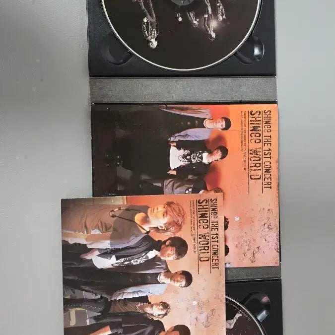 [BUNJANG] SHINee World 1 Concert Album Bundle Set / 샤이니월드 1 떡국콘 콘서트 앨범 CD / DVD 포토북 일괄