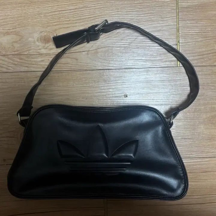 [BUNJANG] Adidas Shoulder Bag / 아디다스 숄더백