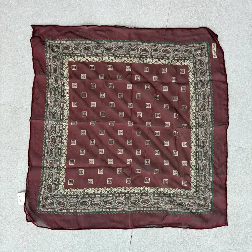 [BUNJANG] Margaret Howell Silk Bandana Burgundy Pattern / 마가렛호웰 실크 반다나 버건디 패턴