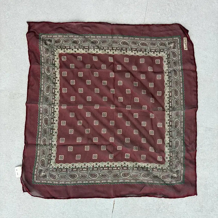 [BUNJANG] Margaret Howell Silk Bandana Burgundy Pattern / 마가렛호웰 실크 반다나 버건디 패턴
