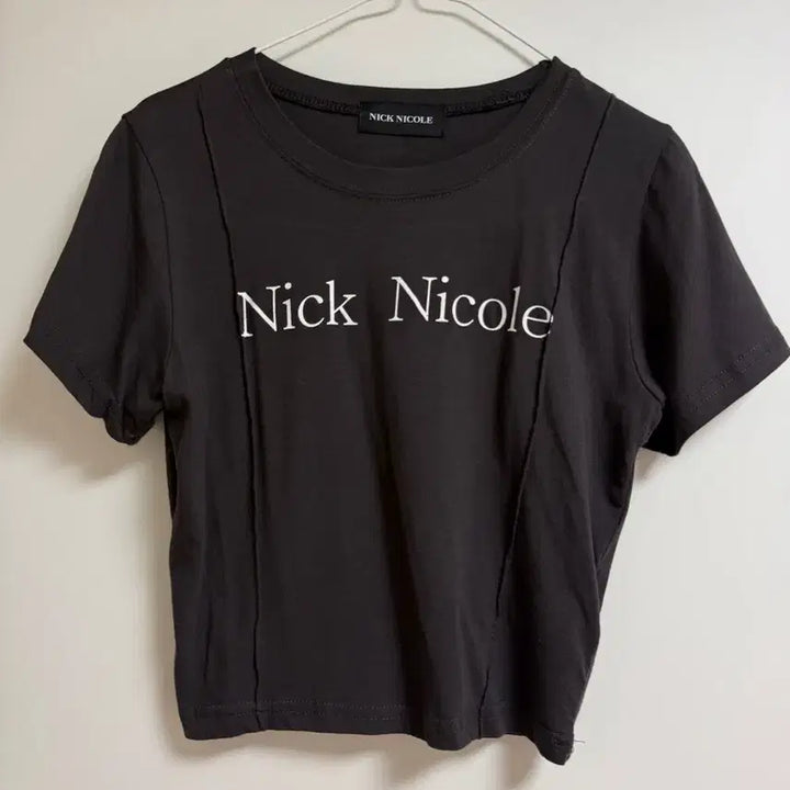 [BUNJANG] Nicol &amp; Nicole Crop T-Shirt Charcoal / 닉앤니콜 크롭 반팔티 챠콜