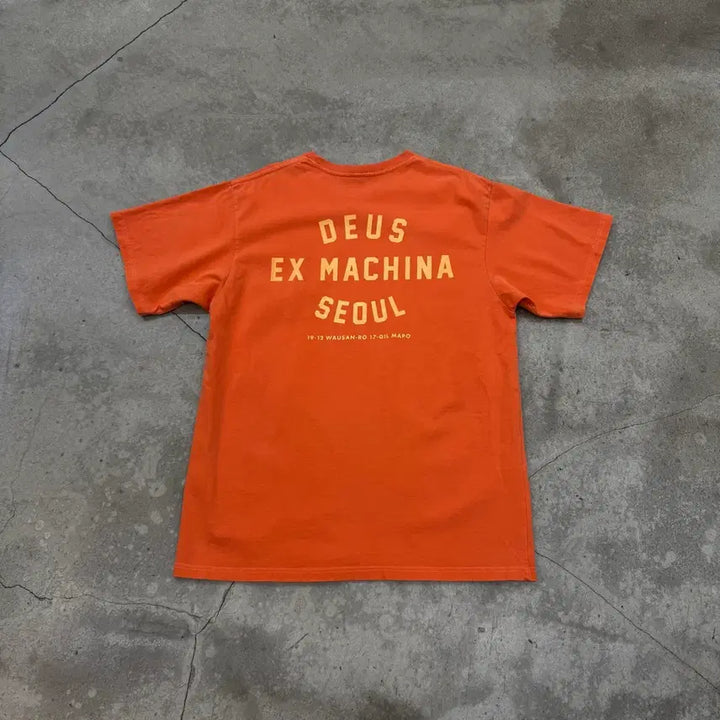 [BUNJANG] Deus Ex Machina Seoul Orange T-Shirt / 데우스 엑스 마키나 서울 반팔