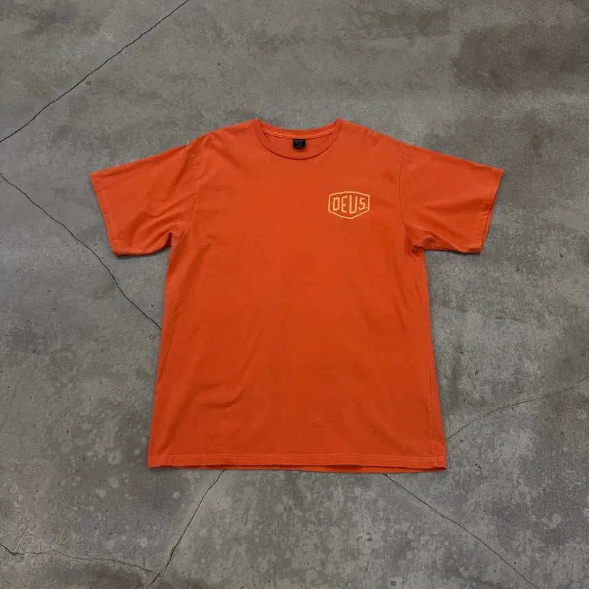 [BUNJANG] Deus Ex Machina Seoul Orange T-Shirt / 데우스 엑스 마키나 서울 반팔