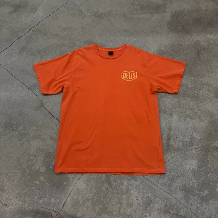 [BUNJANG] Deus Ex Machina Seoul Orange T-Shirt / 데우스 엑스 마키나 서울 반팔