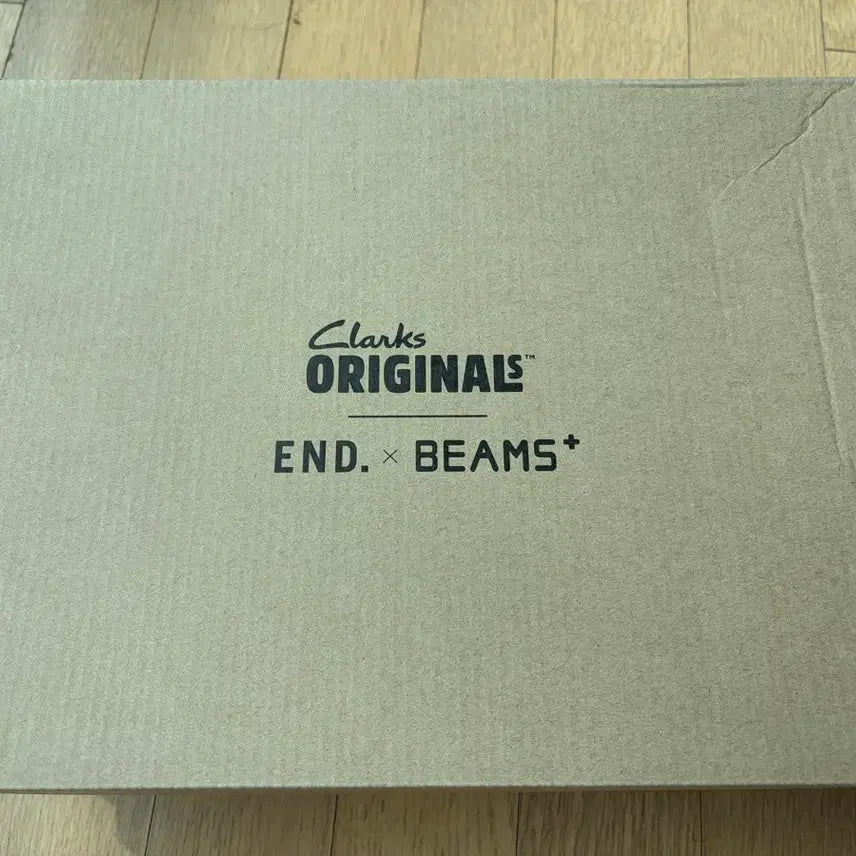 [BUNJANG] Clarks x Beams x END. Trek Hike GTX (UK 8.5) / 클락스 x 빔즈 x 엔드 콜라보 트렉 하이 GTX (UK 8.5)
