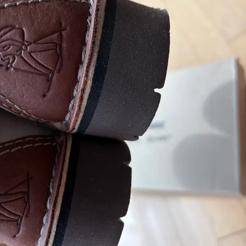[BUNJANG] Clarks x Beams x END. Trek Hike GTX (UK 8.5) / 클락스 x 빔즈 x 엔드 콜라보 트렉 하이 GTX (UK 8.5)