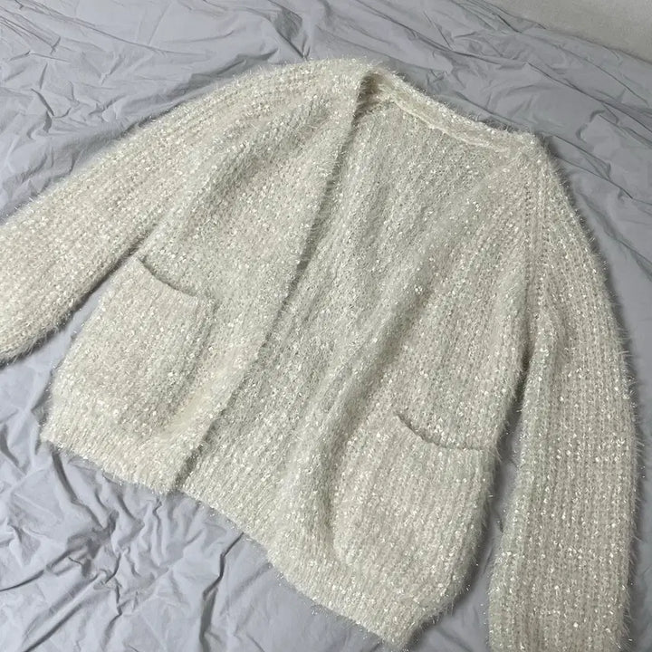 [SOLD OUT] 부띠끄유 우아 펄 가디건 화이트 새상품