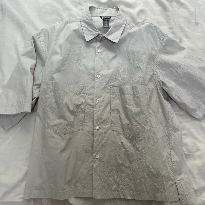 [BUNJANG] Unaffected Short Sleeve Shirt - Light Gray, Size M / 언어펙티드 반팔셔츠 M