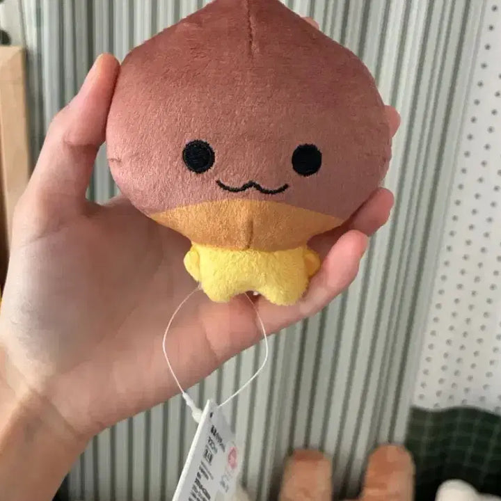 [BUNJANG] Amaguri-chan Stuffed Animal Keychain / 아마구리짱 인형 키링