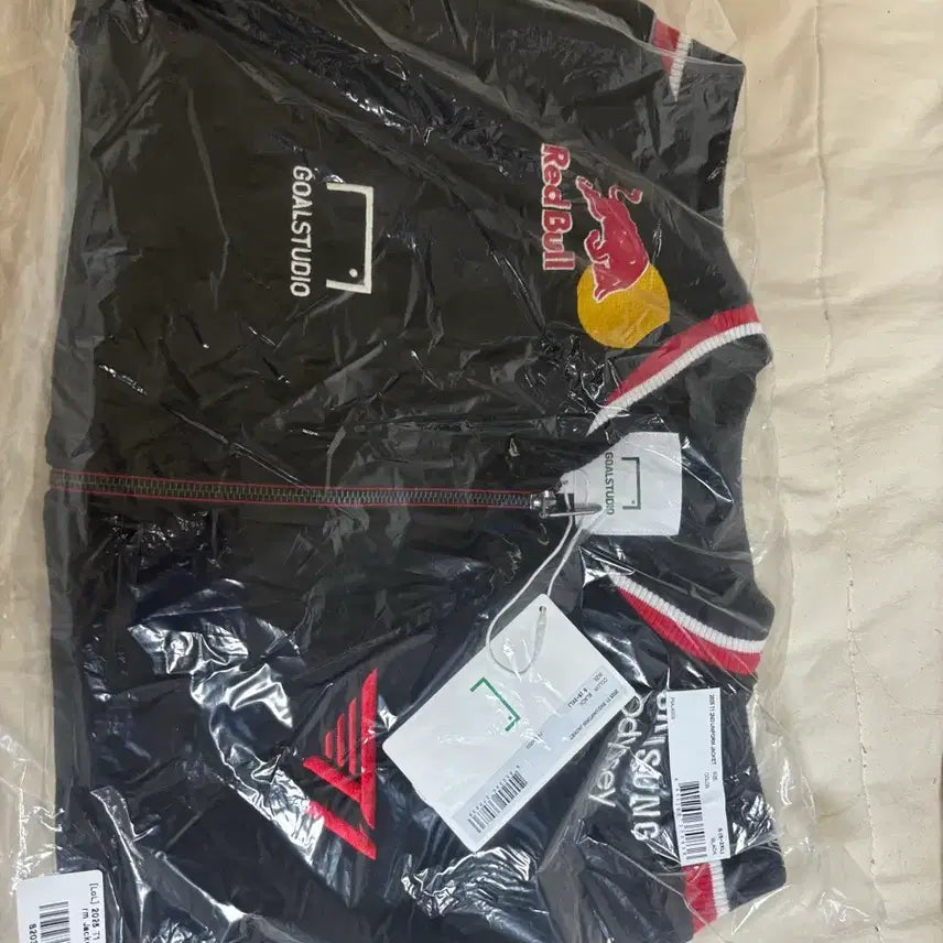 [SOLD OUT] T1 2025 유니폼 자켓 블랙 미개봉