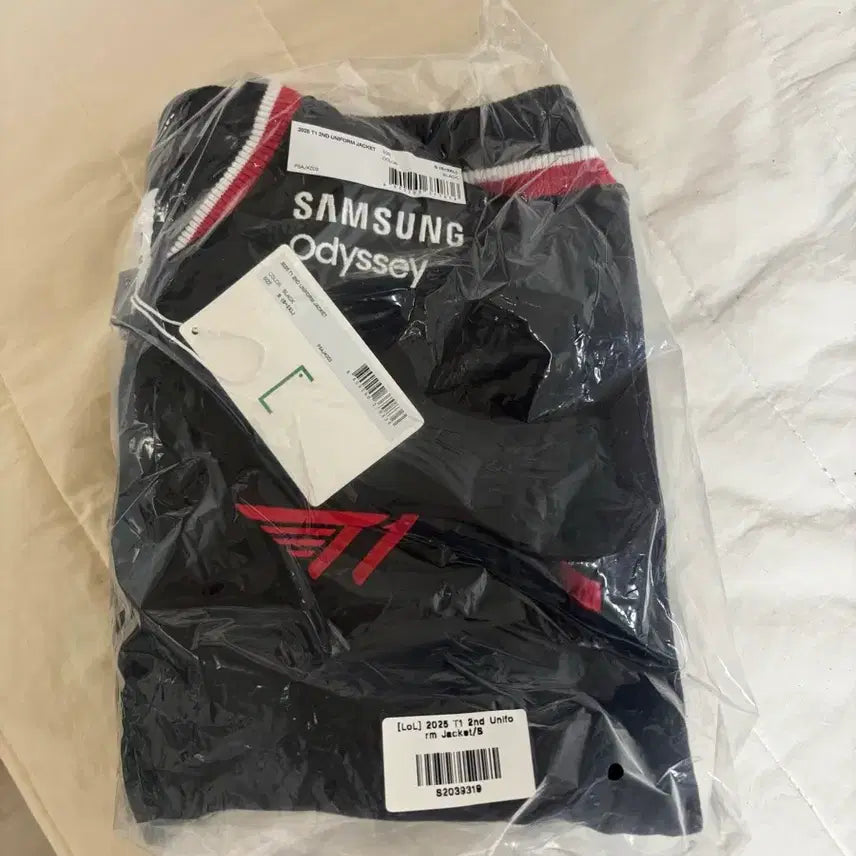 [SOLD OUT] T1 2025 유니폼 자켓 블랙 미개봉