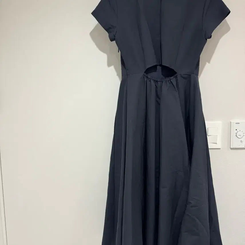 [BUNJANG] Sie Back Slit Short Sleeve Dress / 시에(sie) 뒷트임 반팔 원피스
