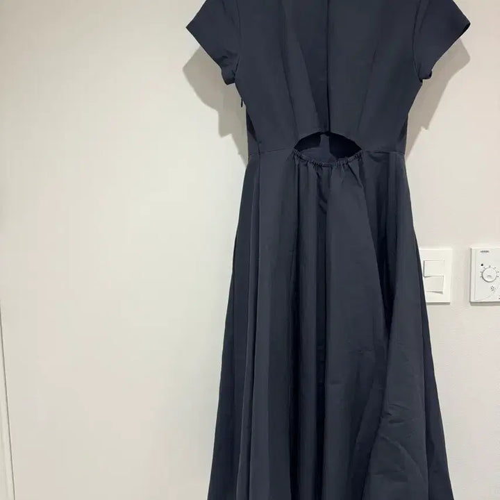 [BUNJANG] Sie Back Slit Short Sleeve Dress / 시에(sie) 뒷트임 반팔 원피스
