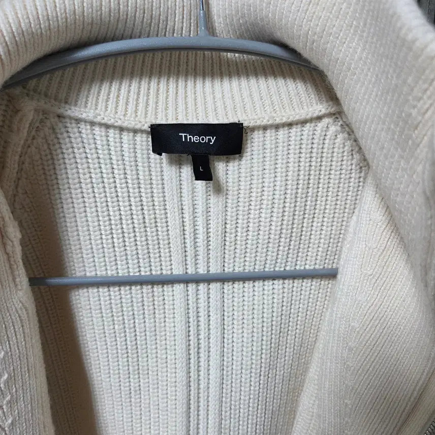 [SOLD OUT] Theory 띠어리 아이보리 집업 니트 L (105 size)