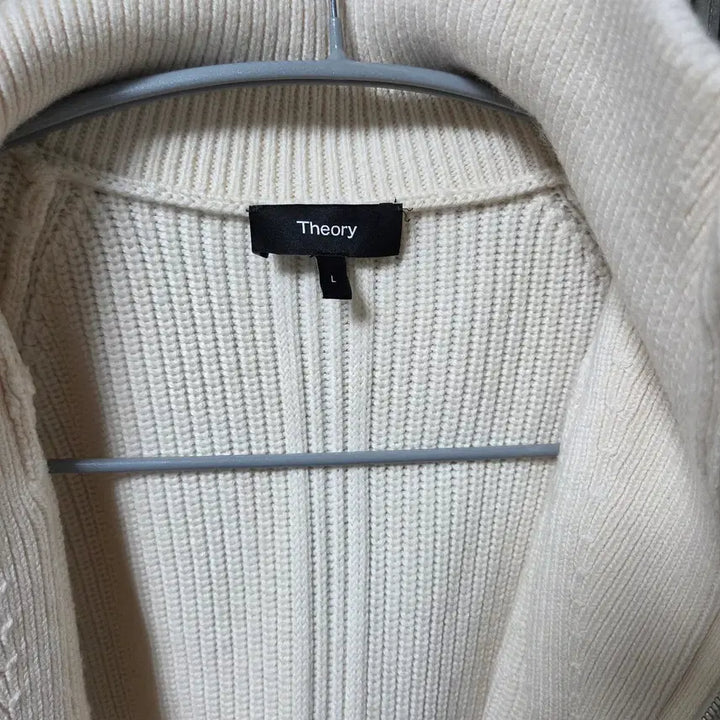 [SOLD OUT] Theory 띠어리 아이보리 집업 니트 L (105 size)