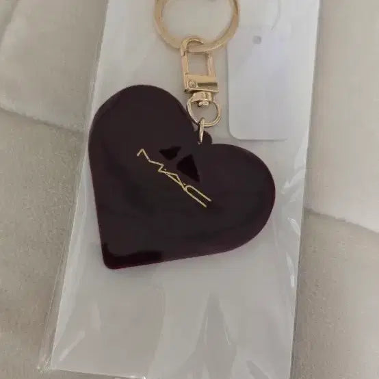 [BUNJANG] MAC Burgundy Heart Keychain / 맥 MAC 하트 키링 버건디 새상품
