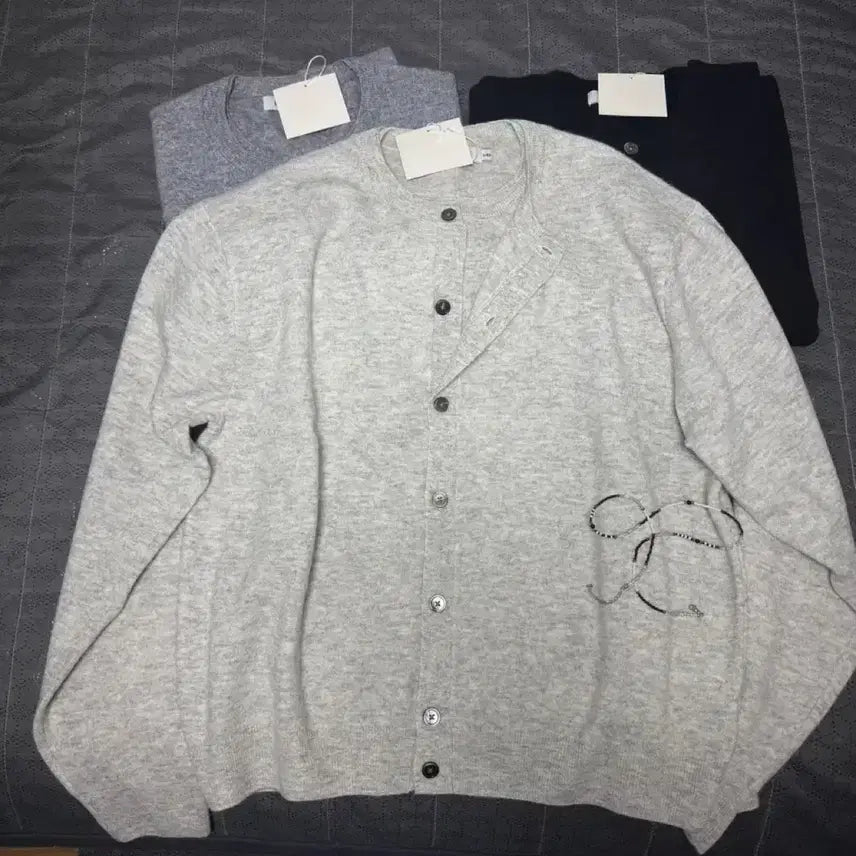 [BUNJANG] Layered Cardigan Sweatshirt Integrated Knit / (새상품)레이어드 가디건 맨투맨 일체형 니트