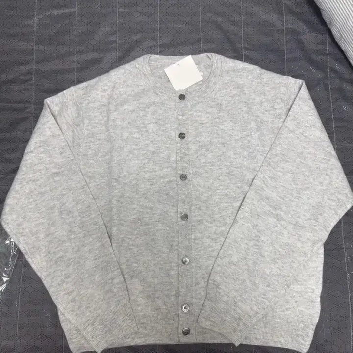 [BUNJANG] Layered Cardigan Sweatshirt Integrated Knit / (새상품)레이어드 가디건 맨투맨 일체형 니트
