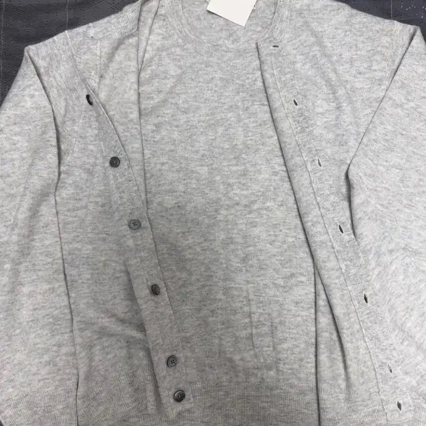 [BUNJANG] Layered Cardigan Sweatshirt Integrated Knit / (새상품)레이어드 가디건 맨투맨 일체형 니트