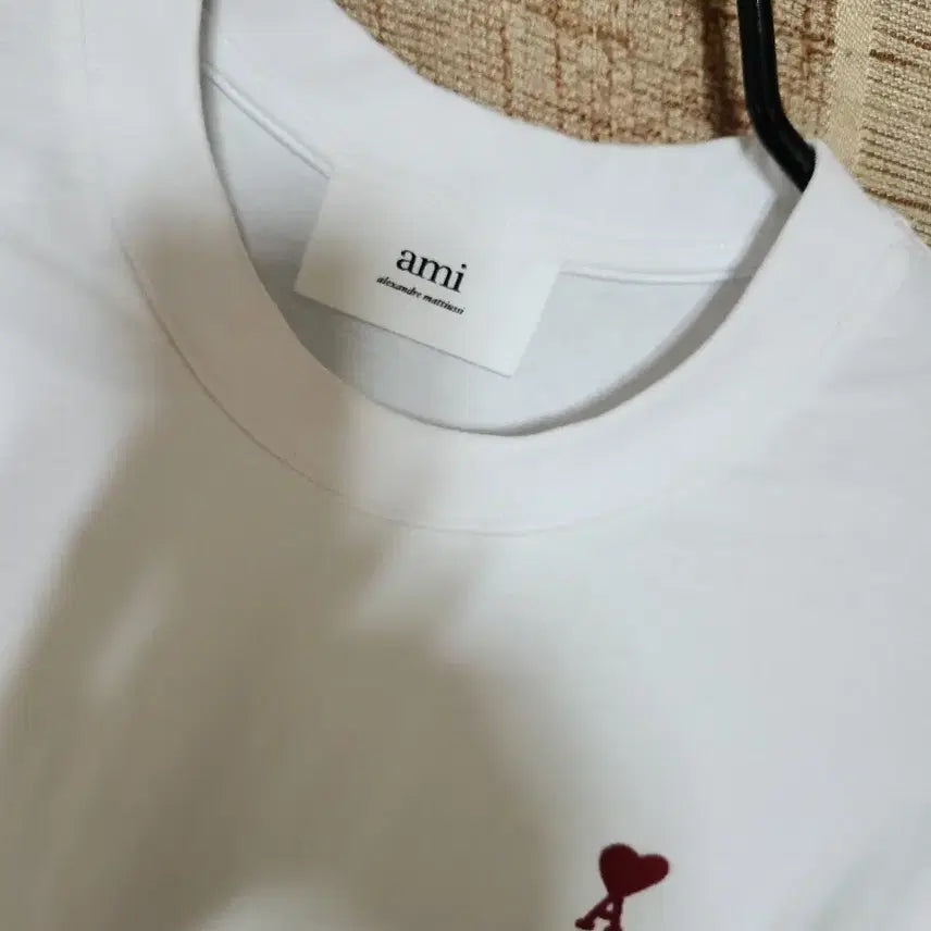 [SOLD OUT] 아미 스몰 하트 반팔 티셔츠 화이트 (S)