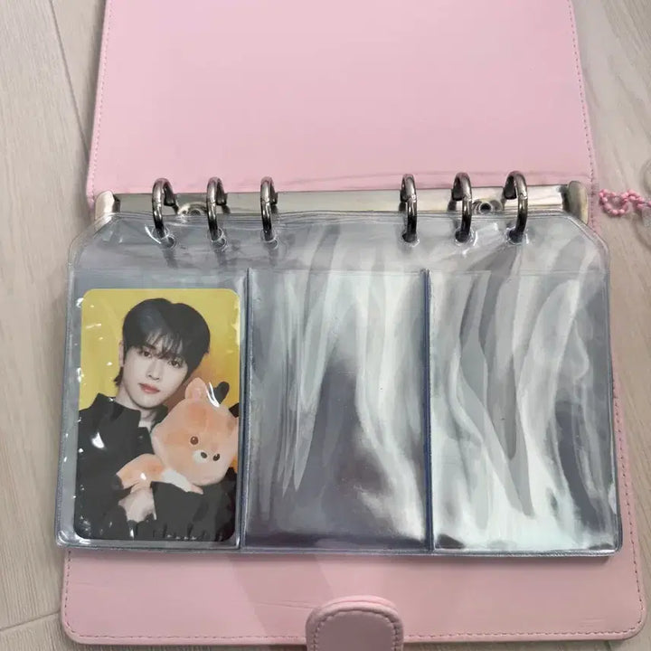 [BUNJANG] RIIZE Shotaro Photocard Holder (with Photocard) / 라이즈 허그 포카 바인더 성찬 (포카 포함)