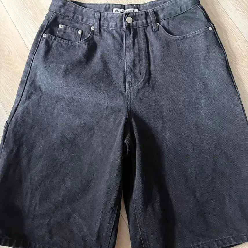 [SOLD OUT] 피지컬 디파트먼트 버뮤다 팬츠