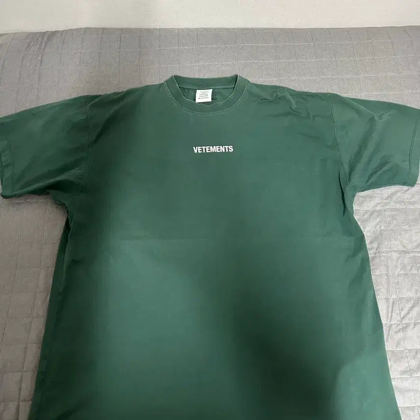 [BUNJANG] VETEMENTS Logo Short Sleeve T-Shirt Green / [M] 베트멍 로고 반팔 티셔츠 그린