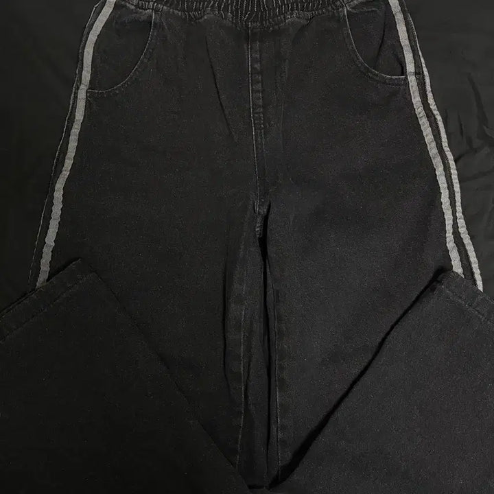 [BUNJANG] Slow and Track Line Denim Pants / 슬로우앤드 트랙라인 데님팬츠