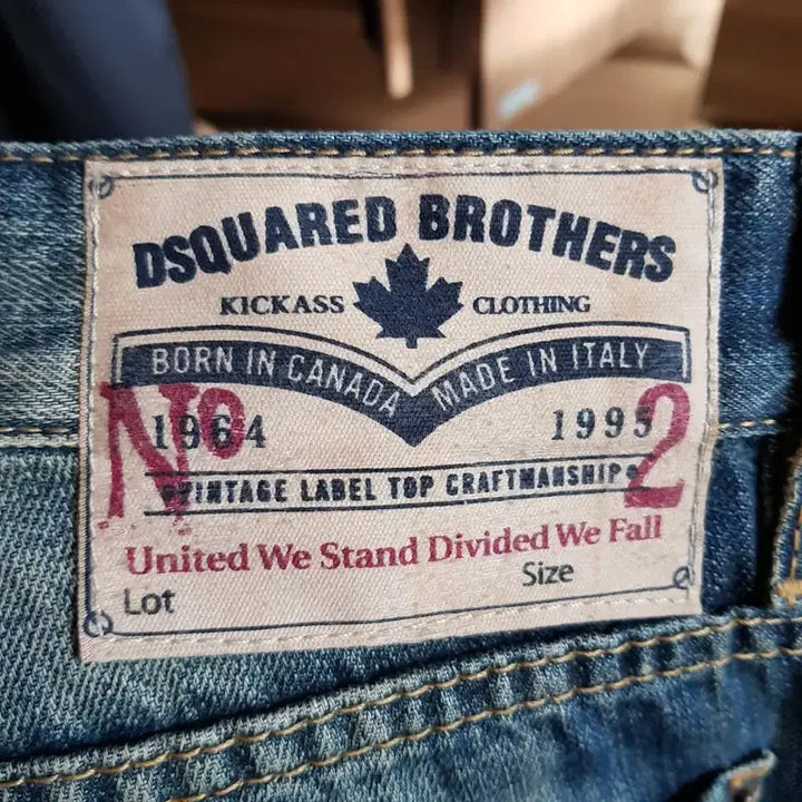 [BUNJANG] Dsquared2 Brother Vintage Patch Slim Denim Pants / 32 / 디스퀘어드 이태리/  브라더 빈티지패치 슬림데님 / 토소-48