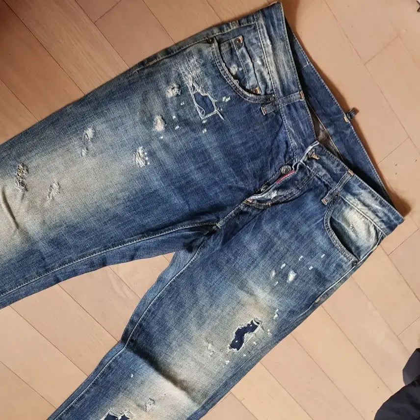 [BUNJANG] Dsquared2 Brother Vintage Patch Slim Denim Pants / 32 / 디스퀘어드 이태리/  브라더 빈티지패치 슬림데님 / 토소-48