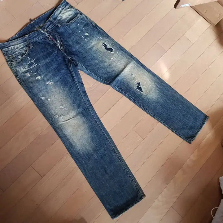 [BUNJANG] Dsquared2 Brother Vintage Patch Slim Denim Pants / 32 / 디스퀘어드 이태리/  브라더 빈티지패치 슬림데님 / 토소-48