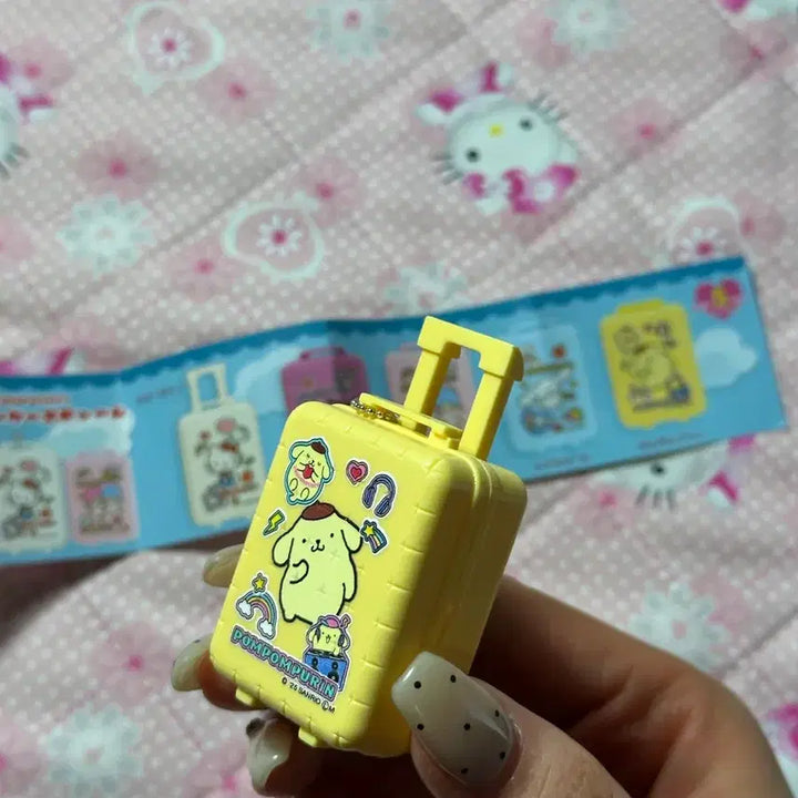 [BUNJANG] Sanrio Pompompurin Carrier Charm Keychain / 산리오 폼폼푸린 캐리어 참 키링