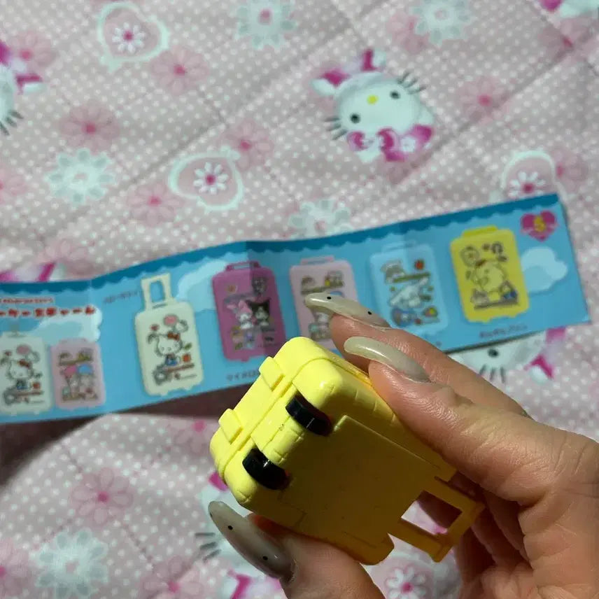 [BUNJANG] Sanrio Pompompurin Carrier Charm Keychain / 산리오 폼폼푸린 캐리어 참 키링