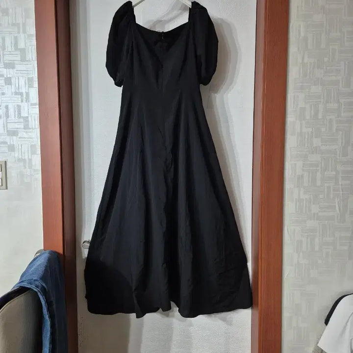 [BUNJANG] Imvely Black Puff Sleeve Long Dress / 임블리 블랙 퍼프 반팔 롱 원피스