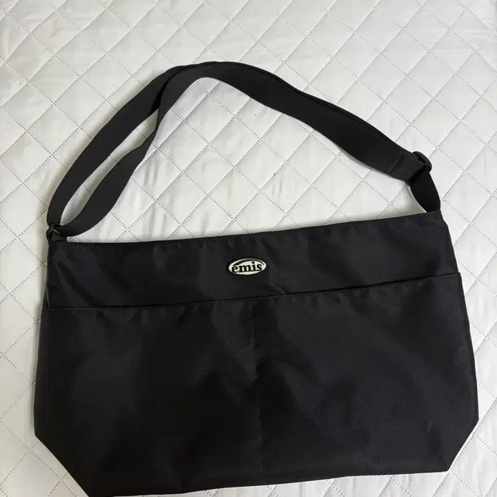 [BUNJANG] emis Cross Body Bag / emis 이미스 크로스 바디백